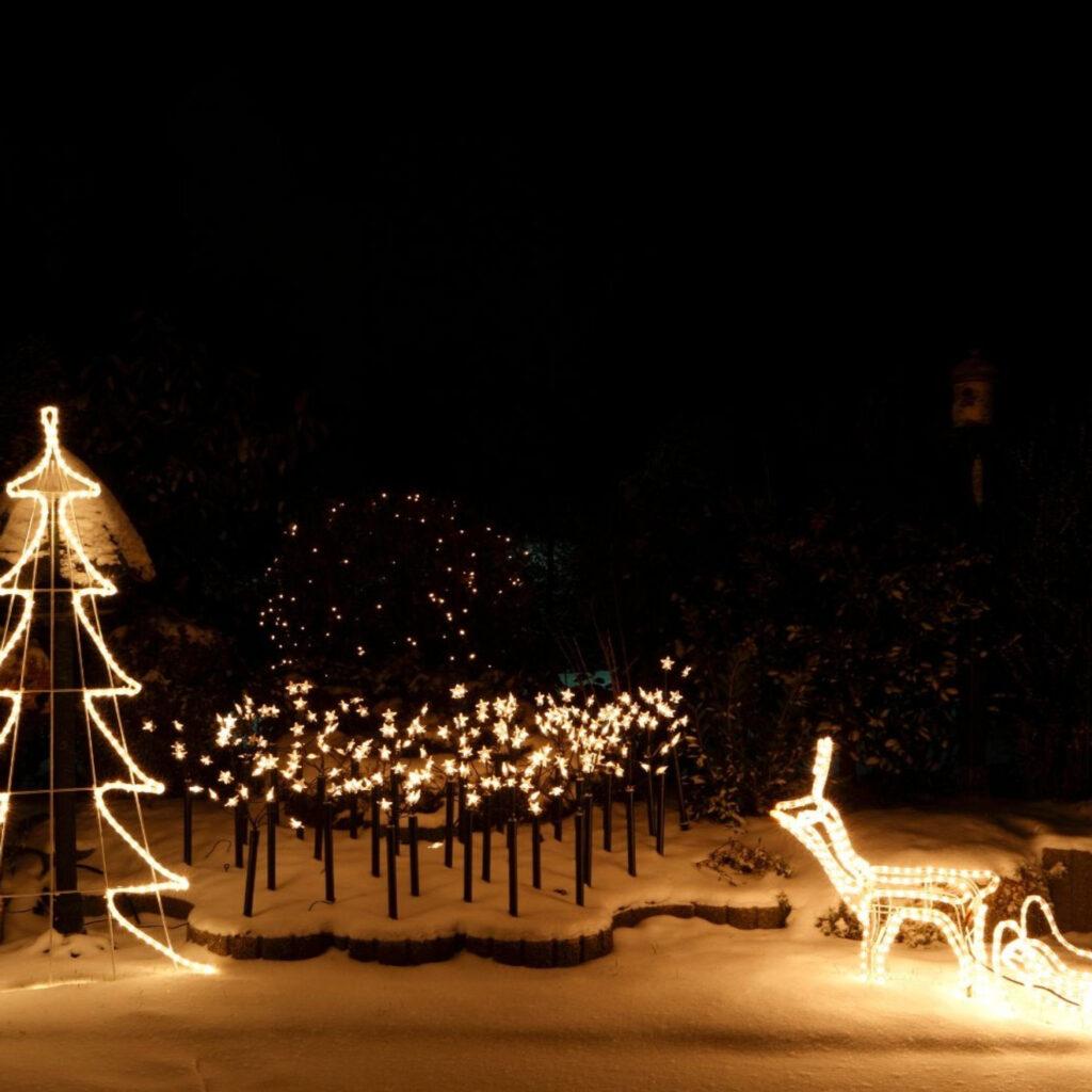 Tree with Twinkle Lights and Reindeer